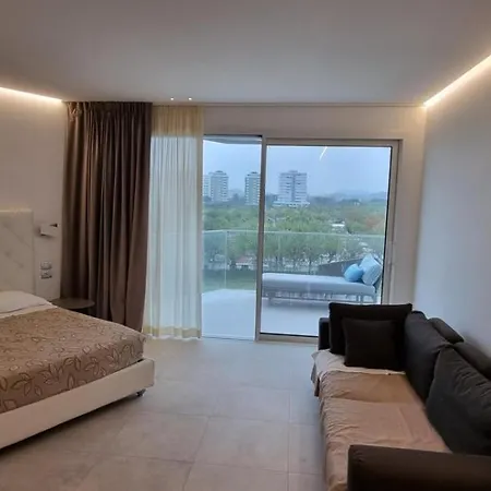 Imperial Aparthotel 3*