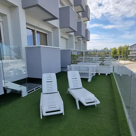 Imperial 4*