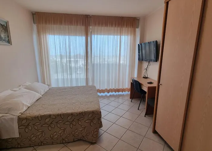 Imperial Aparthotel 4*